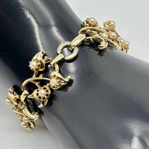 Vintage Bracelet Gold Tone Figural Vines and Leaves Faux Pearls Centers Unsigned - Picture 6 of 13